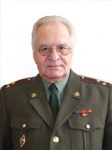 Светлой памяти полковника внутренней службы Генария Георгиевича Попова