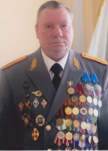 Два ордена Почёта генерал-лейтенанта милиции Михаила Артамошкина