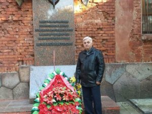 Светлой памяти полковника запаса Александра Николаевича Сачека